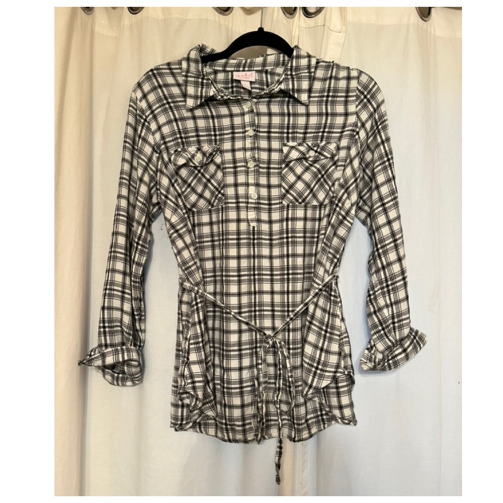 Isabel Maternity blouse, size L.